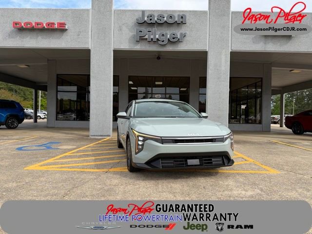 Used 2025 Kia K4 FWD image 1