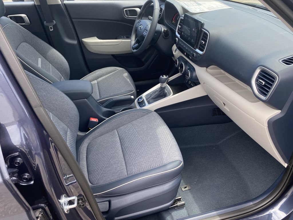 New 2026 Hyundai Venue SEL FWD image 30