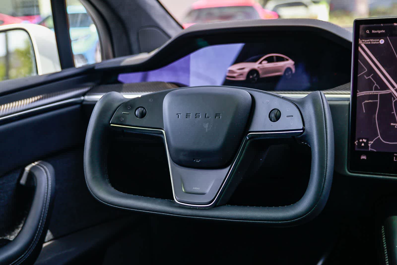 Used 2022 Tesla Model X Plaid image 15