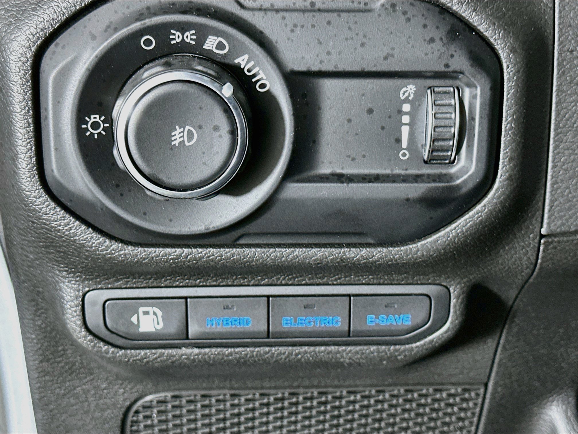 Used 2023 Jeep Wrangler Unlimited AWD/4WD image 16