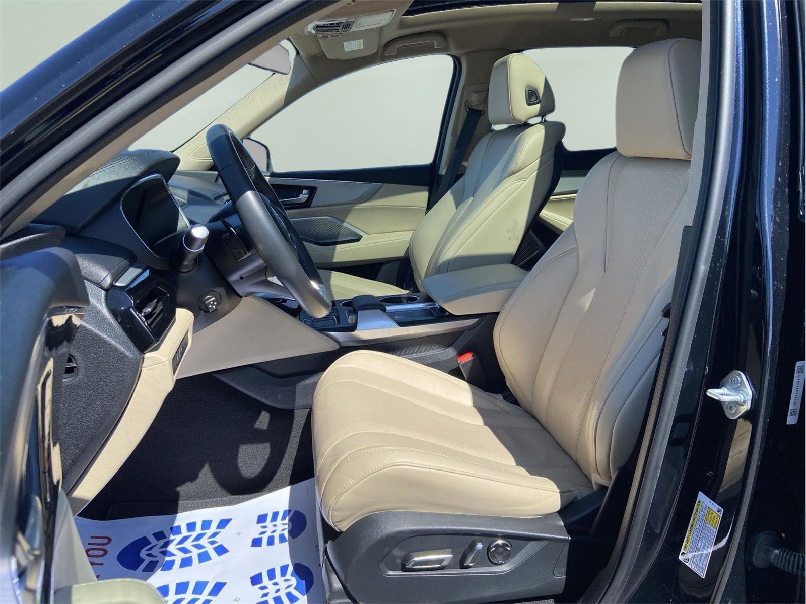 Used 2023 Acura MDX SH-AWD w/ Technology Package image 18
