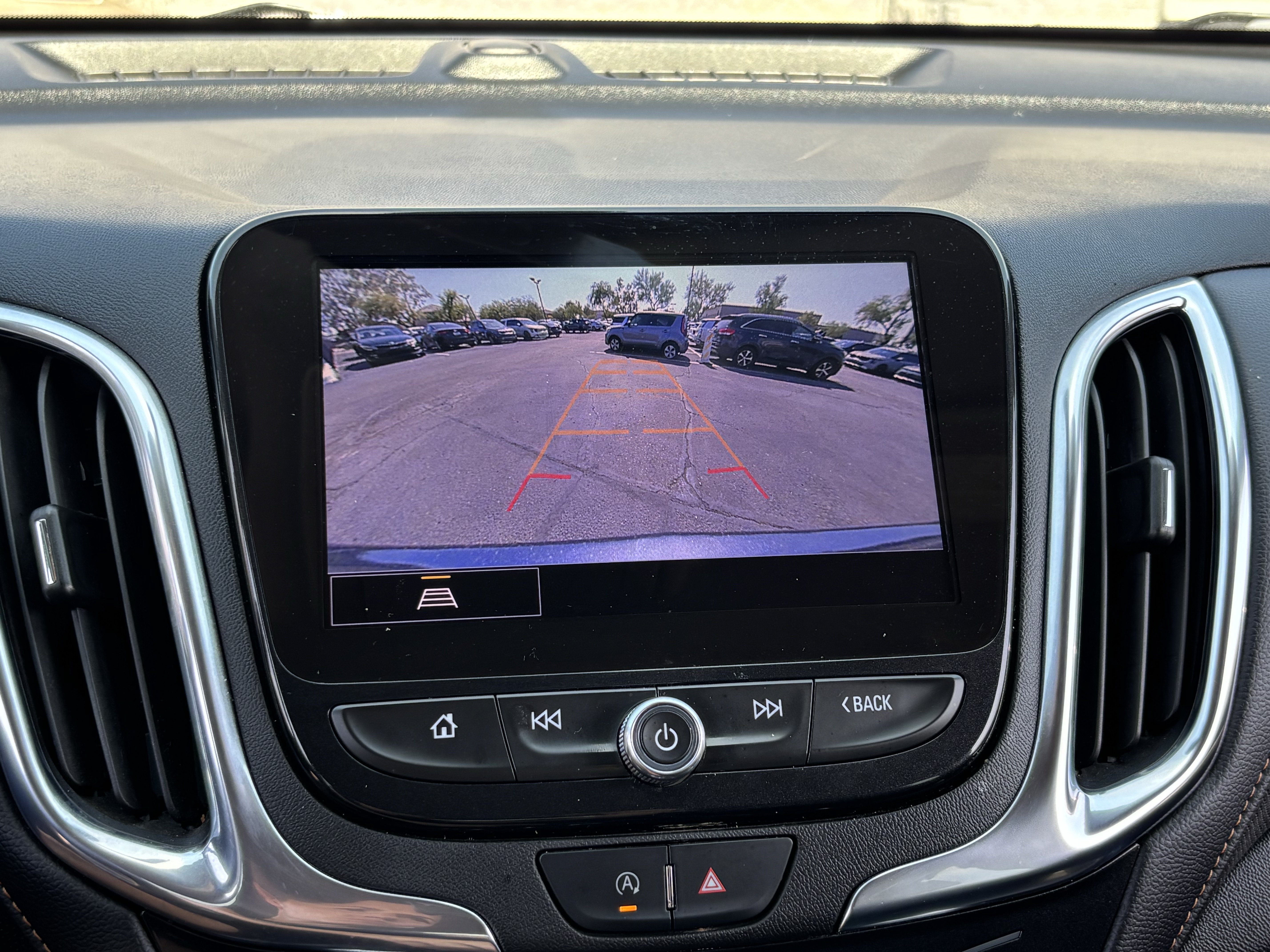 Used 2022 Chevrolet Equinox Premier w/ LPO, Cargo Package FWD image 15