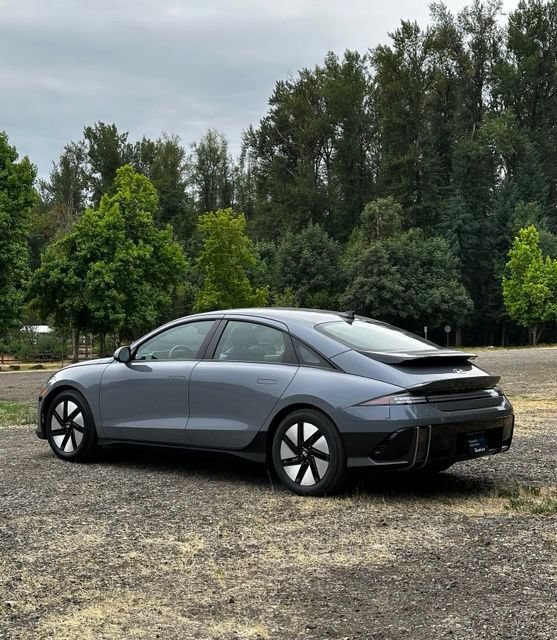 Certified 2025 Hyundai Ioniq 6 SE RWD image 6