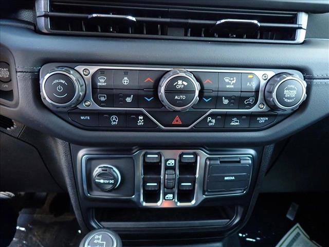 New 2025 Jeep Wrangler Sahara image 19