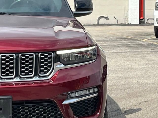 Used 2022 Jeep Grand Cherokee Summit AWD/4WD image 17