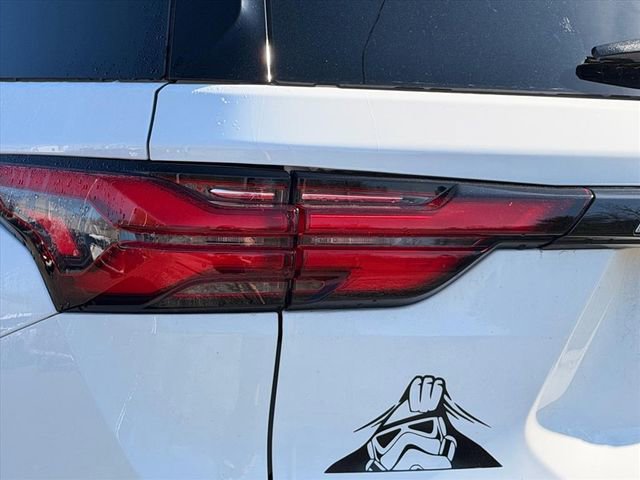 Used 2023 Chevrolet Traverse LT w/ LPO, Floor Liner Package image 25