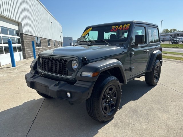 Used 2024 Jeep Wrangler Sport image 4