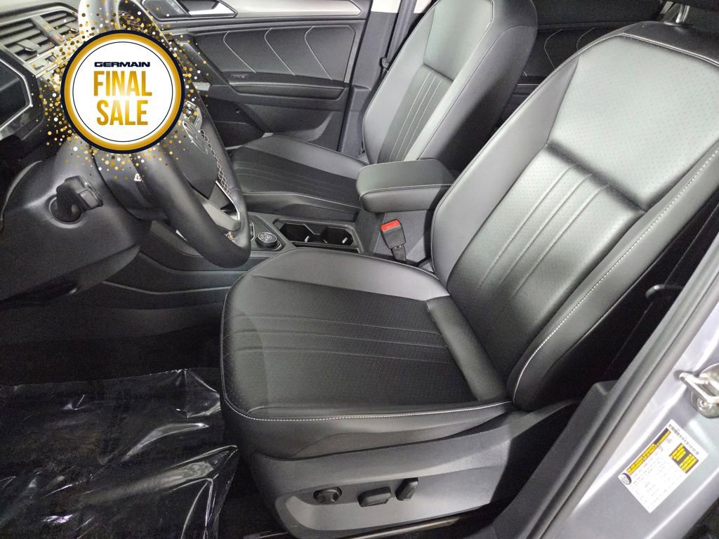 Certified 2024 Volkswagen Tiguan SE image 16