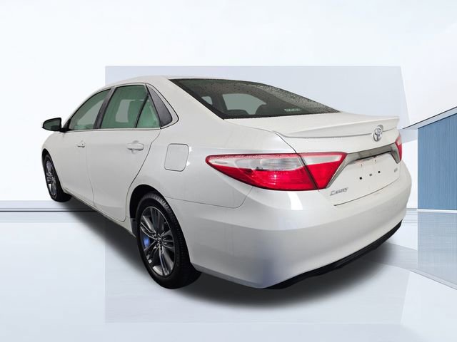 Used 2017 Toyota Camry SE image 5