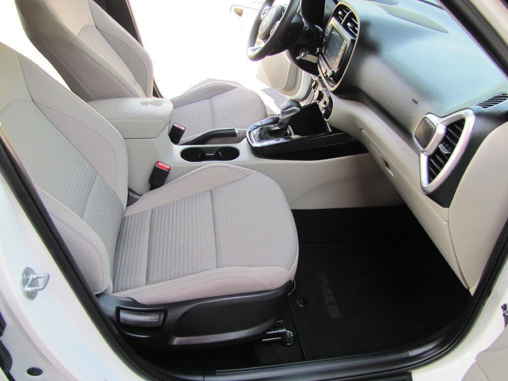 Used 2021 Kia Soul S FWD image 18
