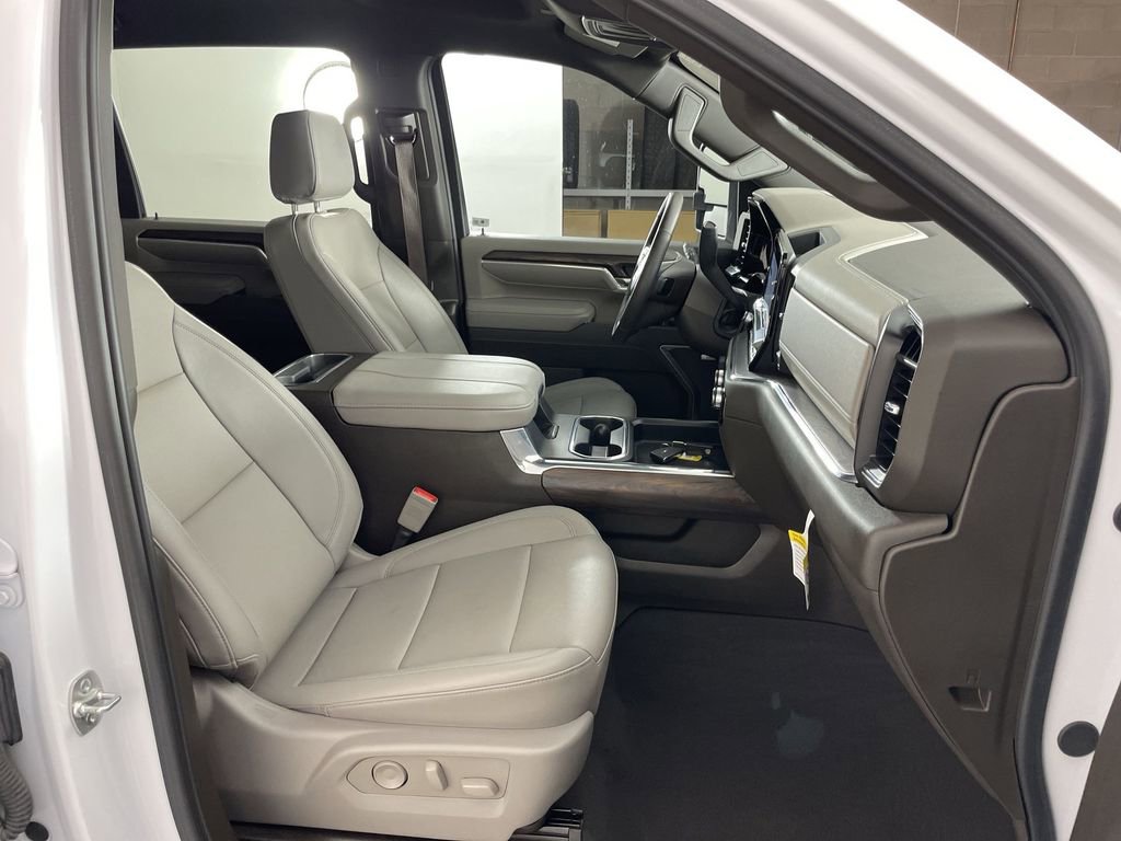 Used 2025 GMC Sierra 2500 SLT w/ SLT Convenience Package image 28