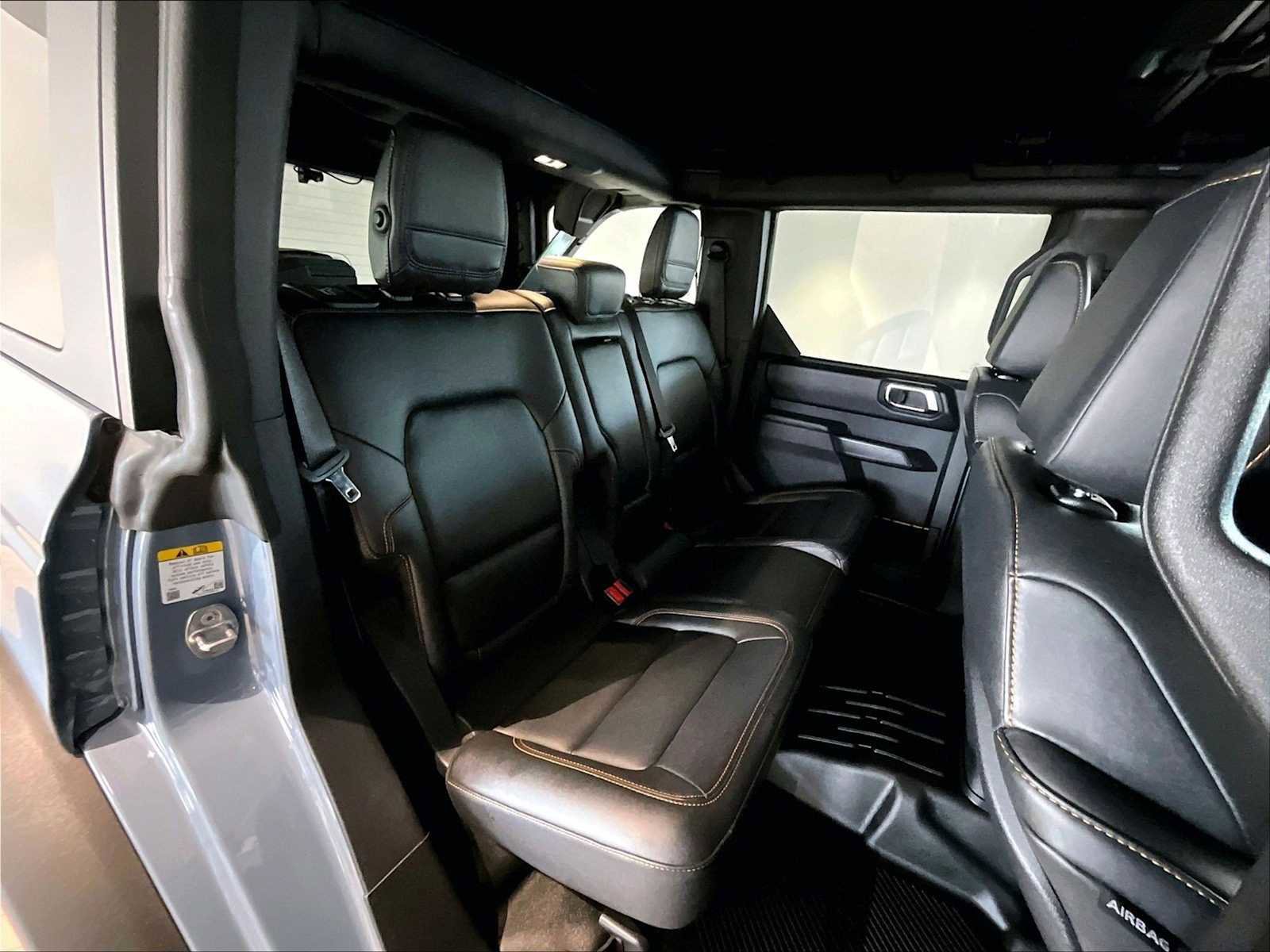 Used 2024 Ford Bronco Badlands image 31