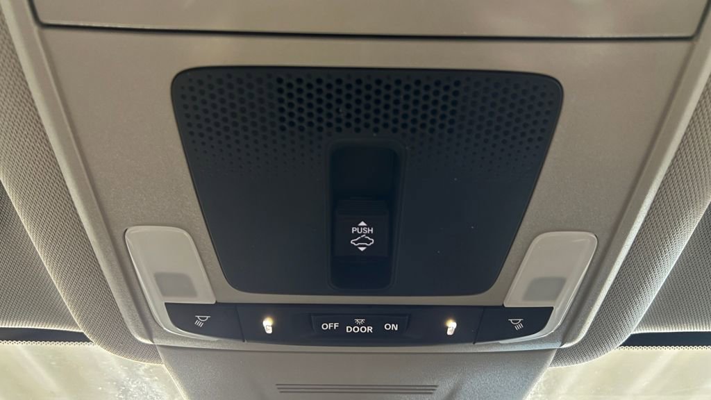 Used 2025 Honda CR-V EX image 31