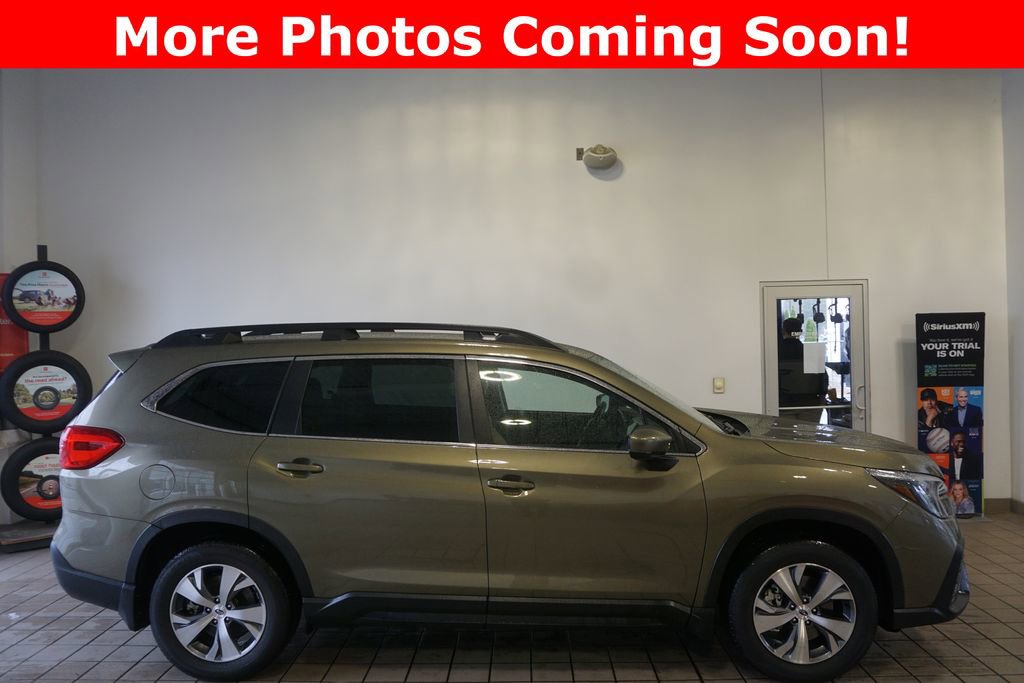 Used 2024 Subaru Ascent Premium w/ Convenience Package AWD/4WD image 2
