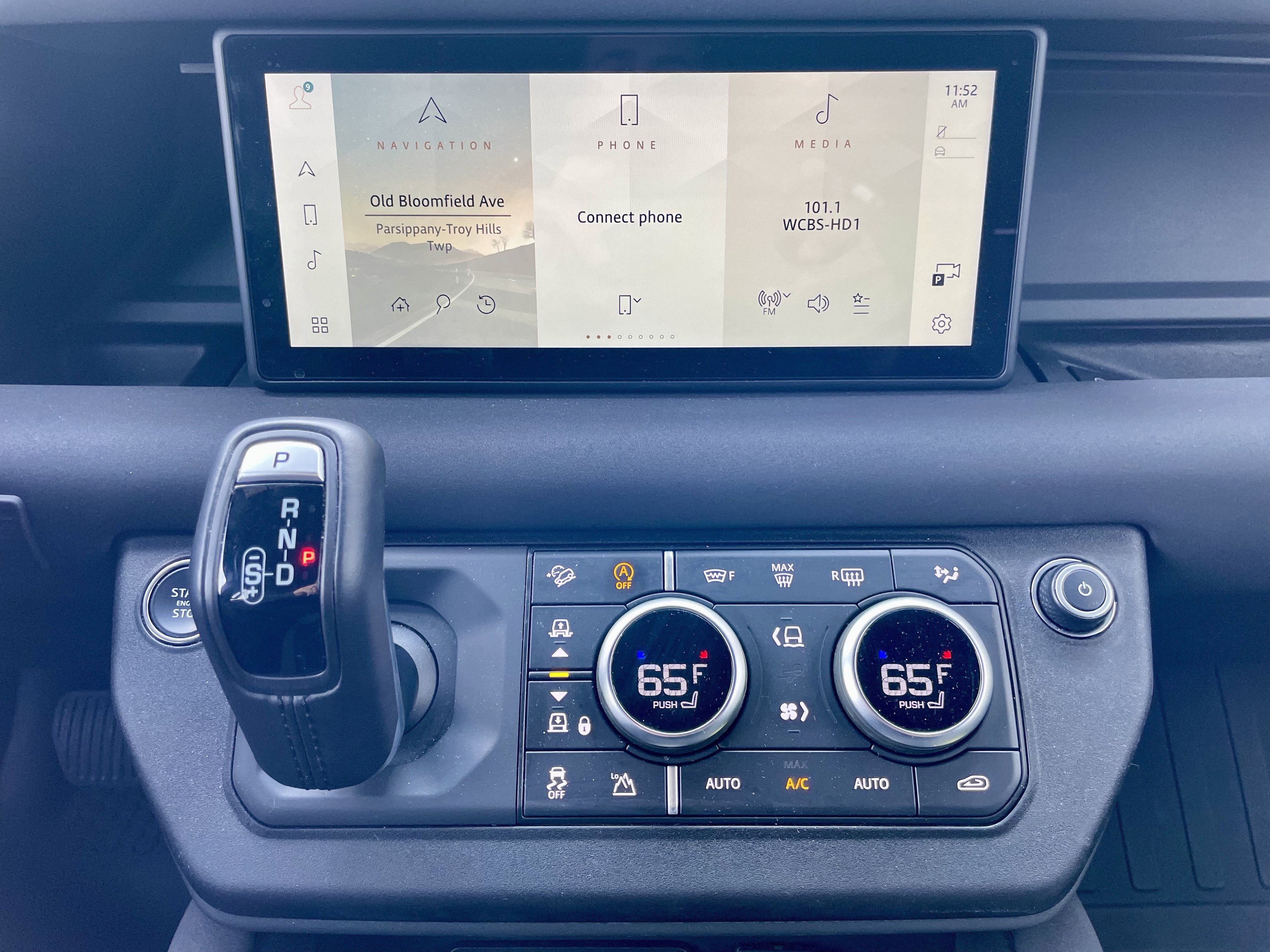 Certified 2023 Land Rover Defender 110 X-Dynamic SE image 19