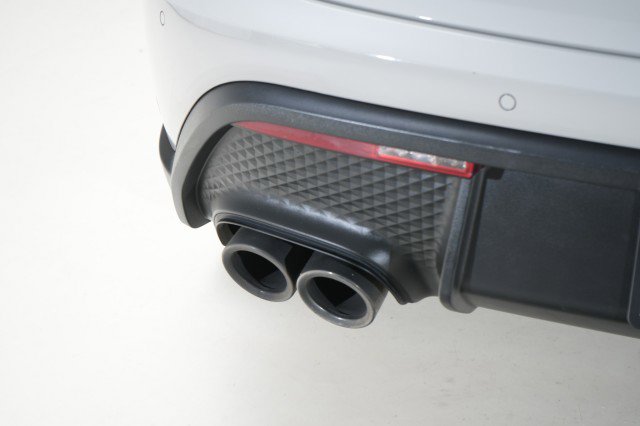 Used 2023 Porsche Macan image 24