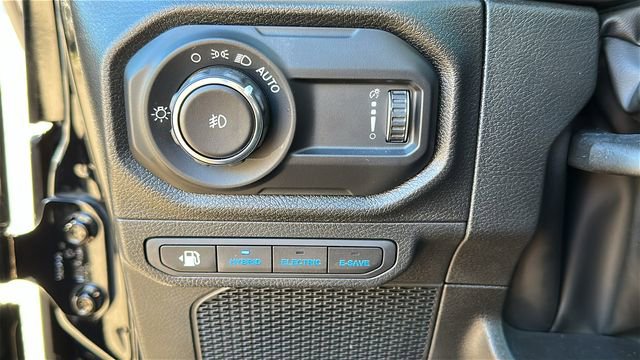 Used 2024 Jeep Wrangler Unlimited w/ Convenience Group image 15