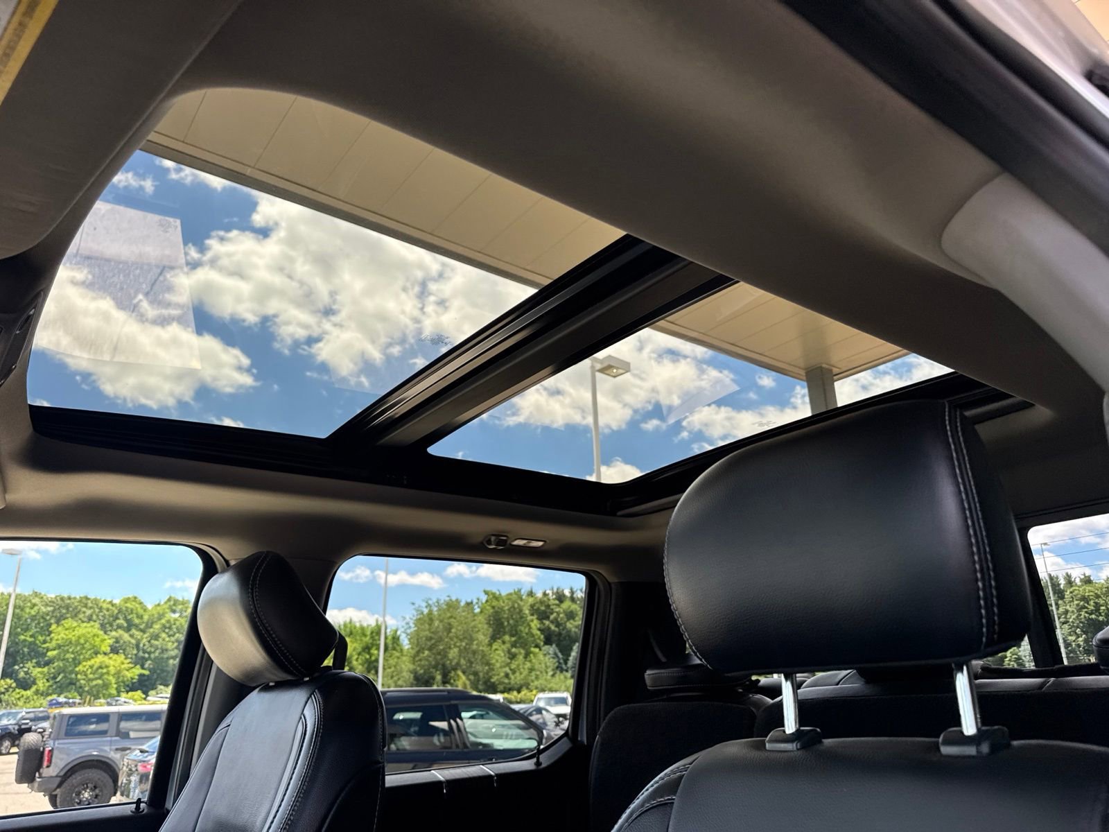 Used 2019 Ford F150 Lariat AWD/4WD image 23