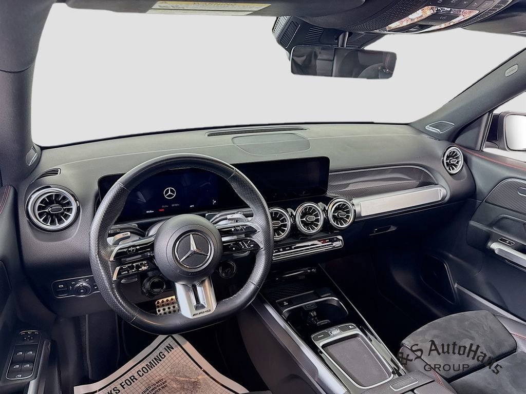 Used 2024 Mercedes-Benz GLB 35 AMG 4MATIC image 29