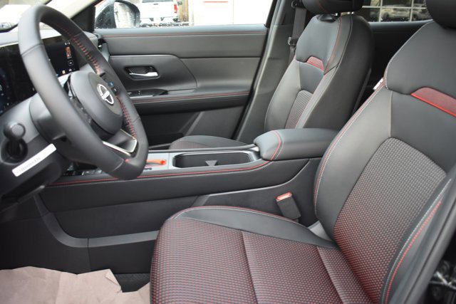 New 2026 Nissan Kicks SR w/ SR Premium Package image 14