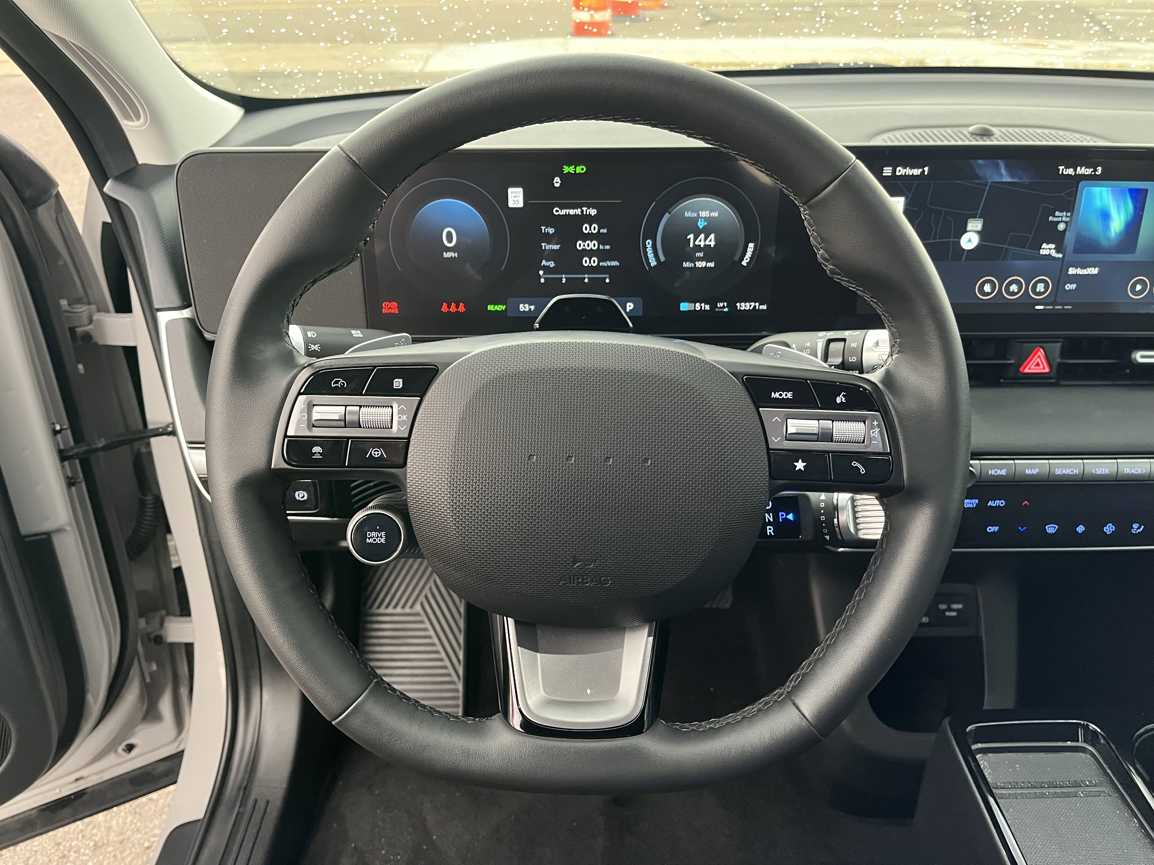 Used 2025 Hyundai Ioniq 5 SE image 14