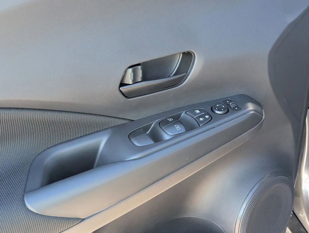 New 2025 Nissan Kicks Play S image 16