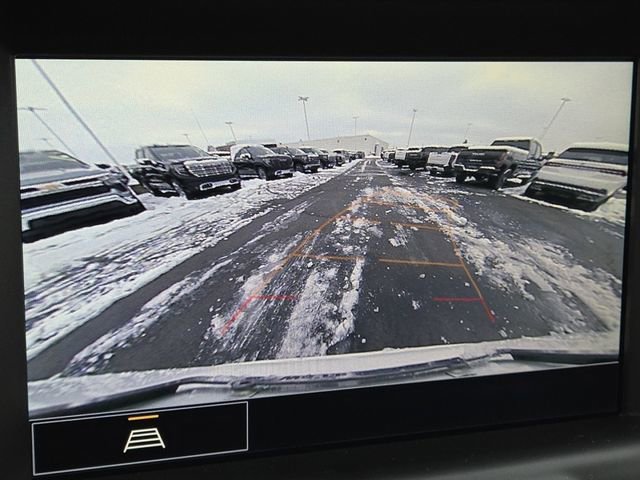 Used 2023 GMC Terrain SLT w/ Infotainment Package II image 4