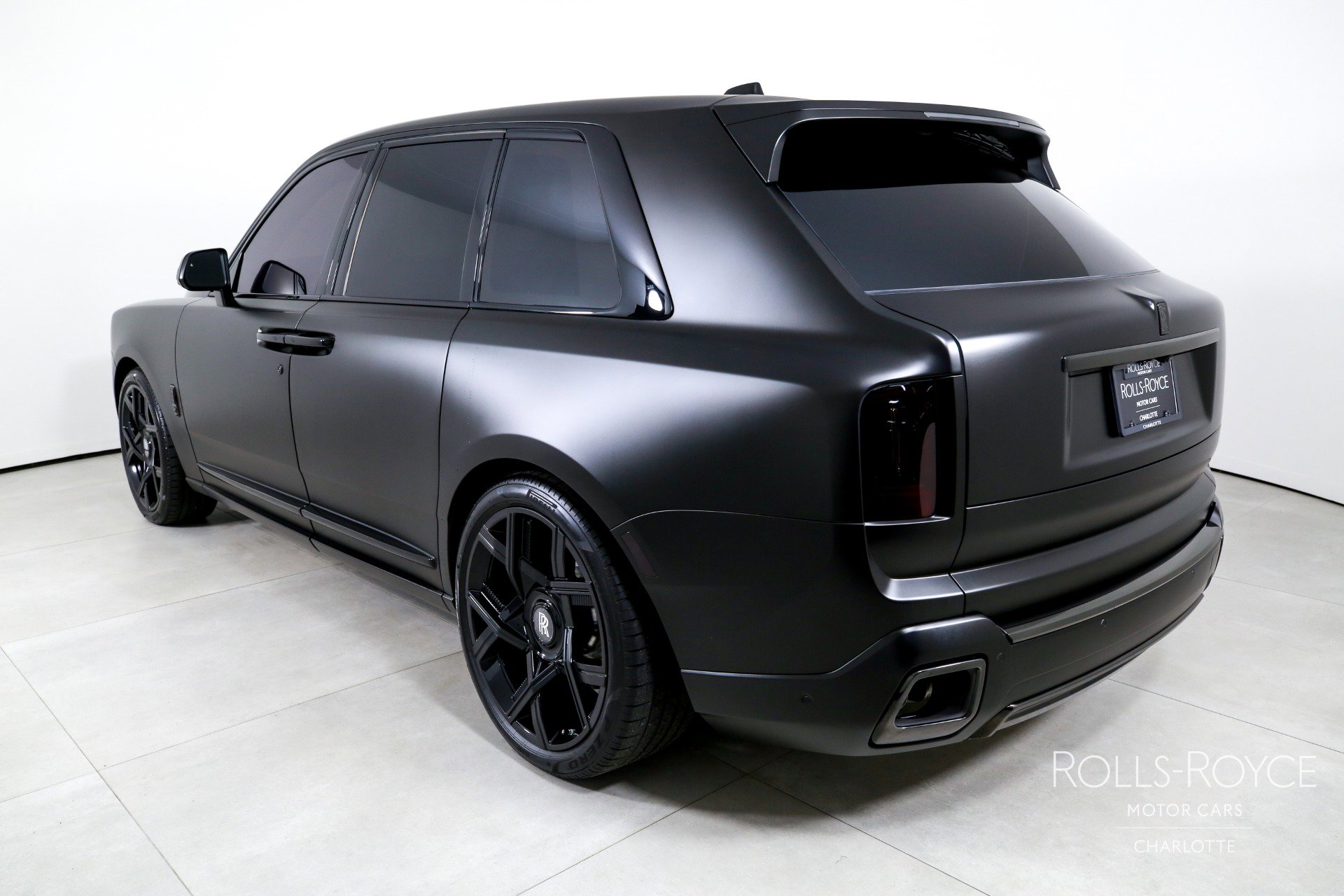 Certified 2025 Rolls-Royce Cullinan Black Badge image 8