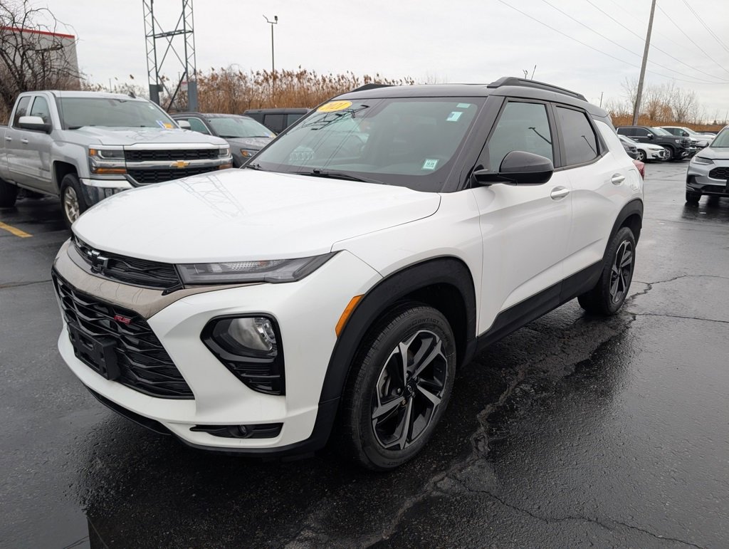 Used 2021 Chevrolet TrailBlazer RS w/ Sun and Liftgate Package image 4