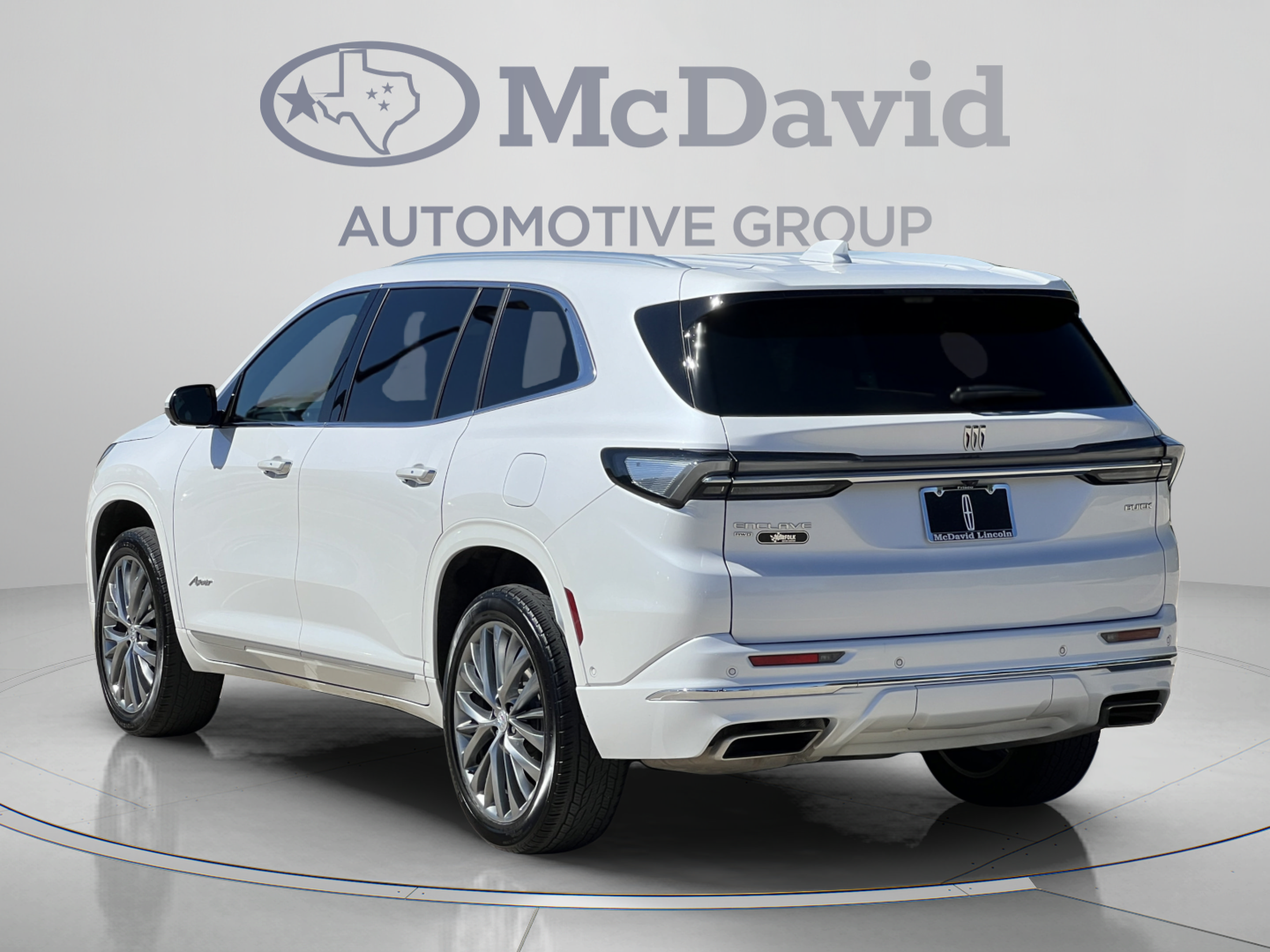 Used 2025 Buick Enclave Avenir w/ Super Cruise Package AWD/4WD image 5