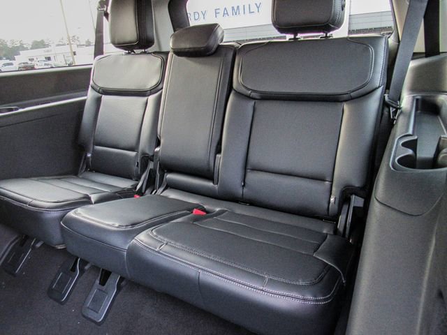 New 2025 Ford Expedition Max Platinum w/ Driver's Package image 17
