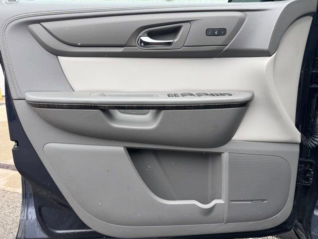 Used 2015 GMC Acadia SLT image 13