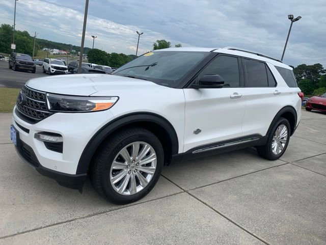 Used 2024 Ford Explorer King Ranch w/ Technology Package AWD/4WD image 7