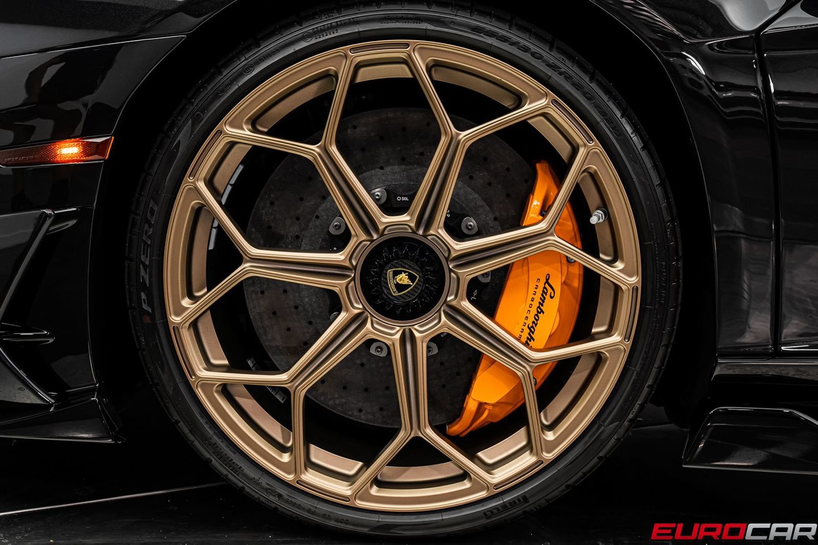 Used 2021 Lamborghini Aventador SVJ AWD/4WD image 31
