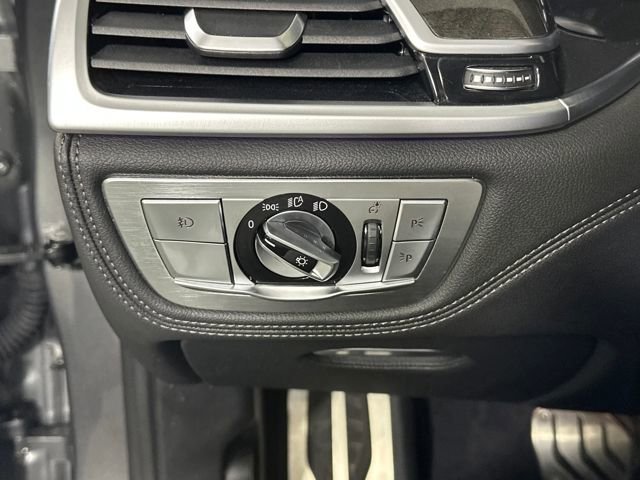 Used 2017 BMW 750i xDrive image 19