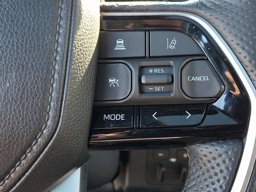 Certified 2023 Toyota Sequoia Platinum AWD/4WD image 29