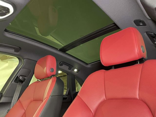 New 2026 Porsche Macan image 18