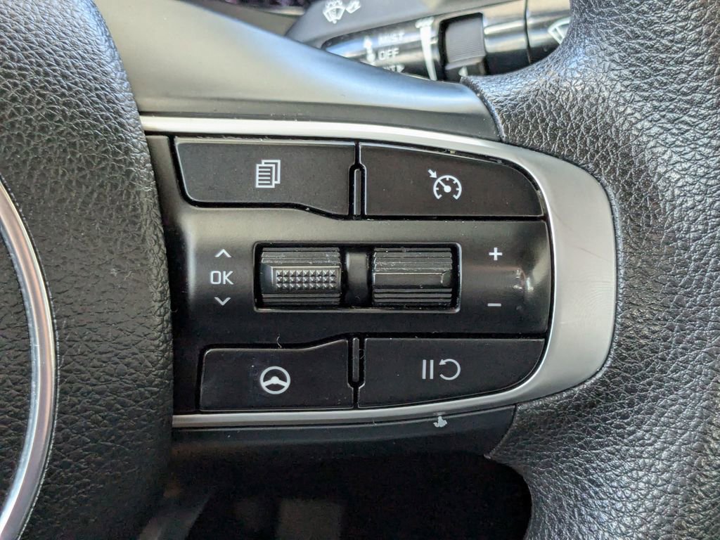 Used 2023 Kia K5 LXS image 24