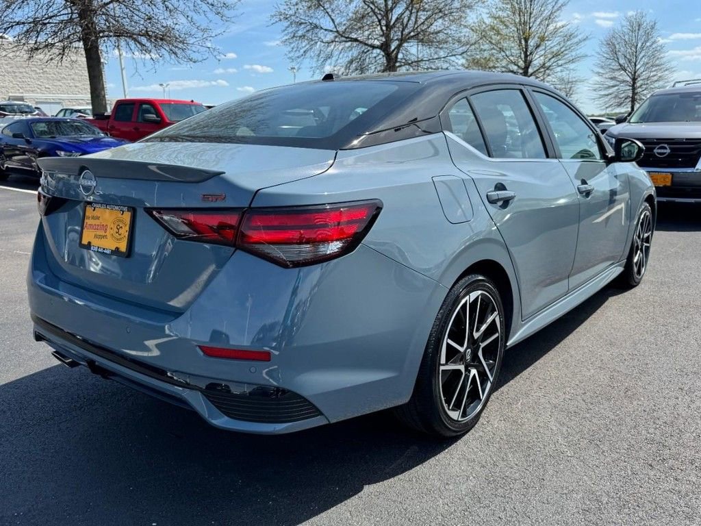 Used 2025 Nissan Sentra SR image 3