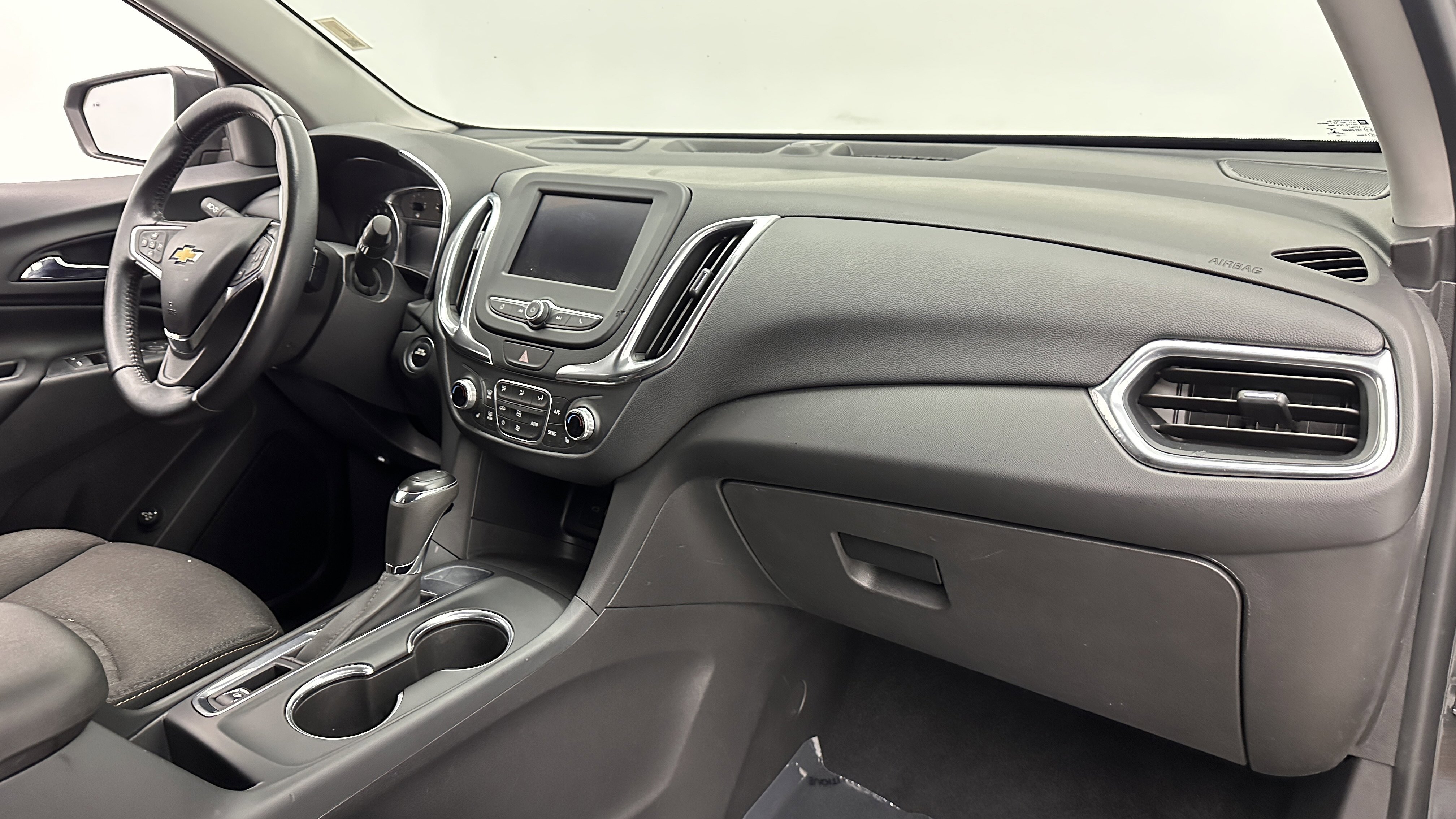 Used 2020 Chevrolet Equinox LT image 36