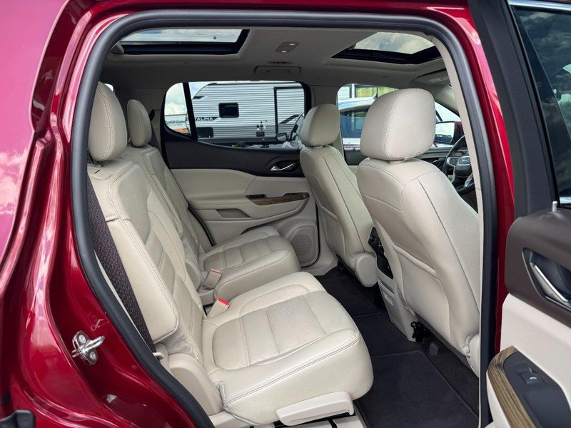 Used 2017 GMC Acadia Denali w/ Technology Package AWD/4WD image 10