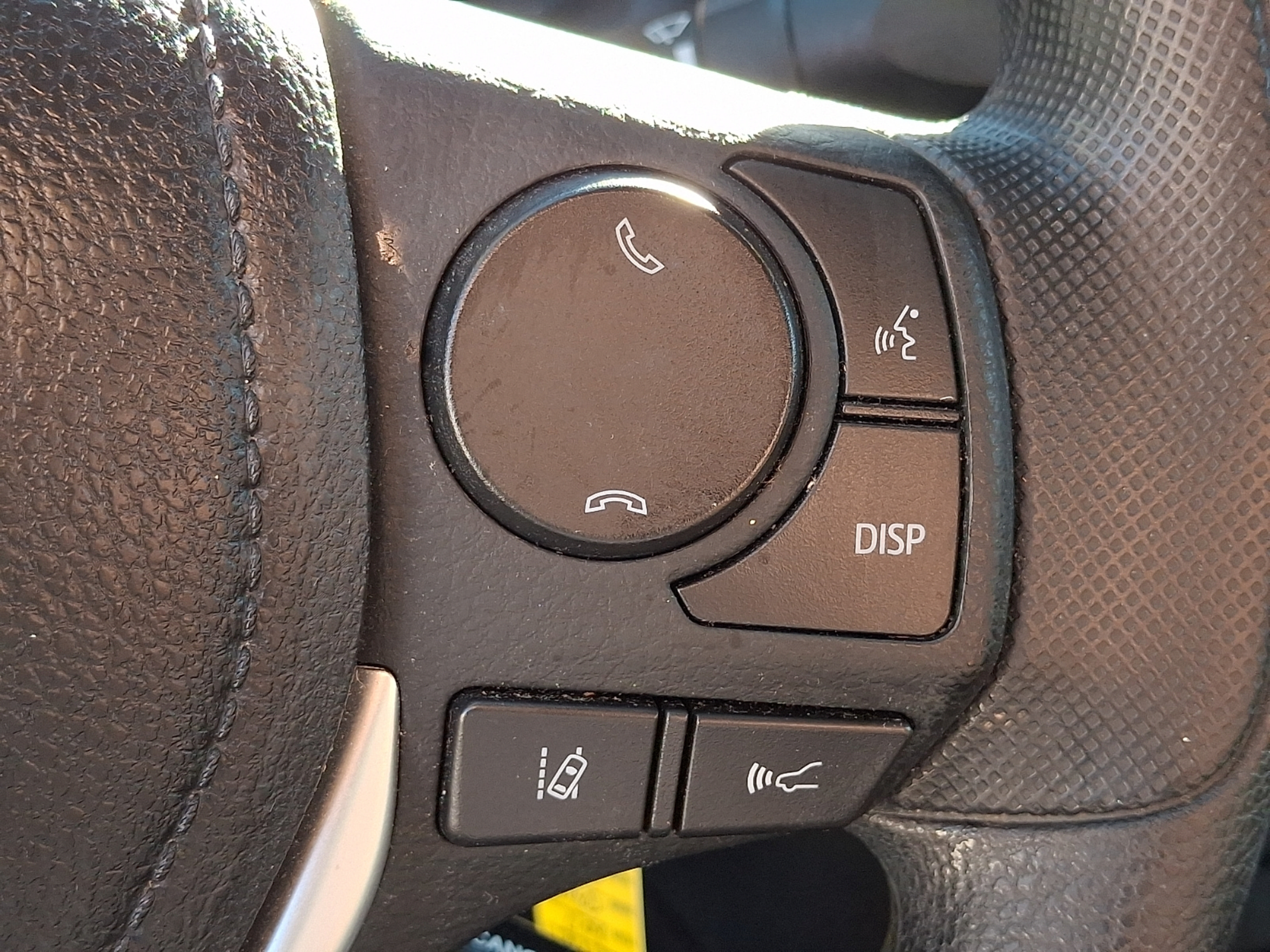 Used 2017 Toyota Corolla LE w/ Carpet Mat Package (TMS) FWD image 21
