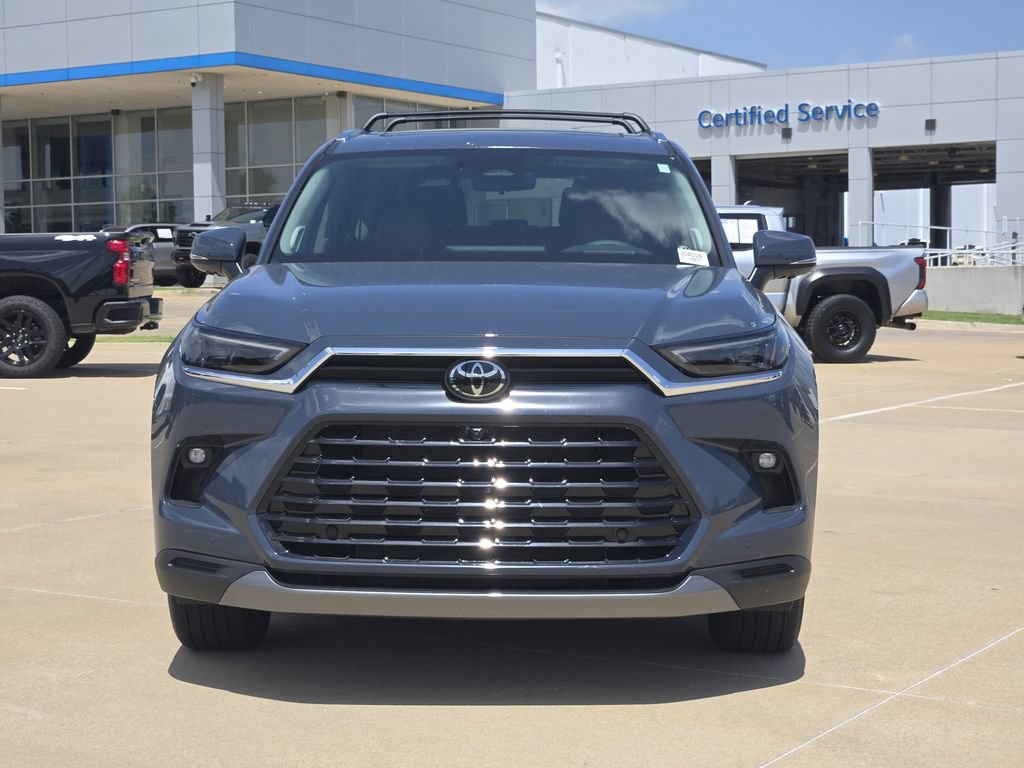 Used 2025 Toyota Grand Highlander AWD video 2
