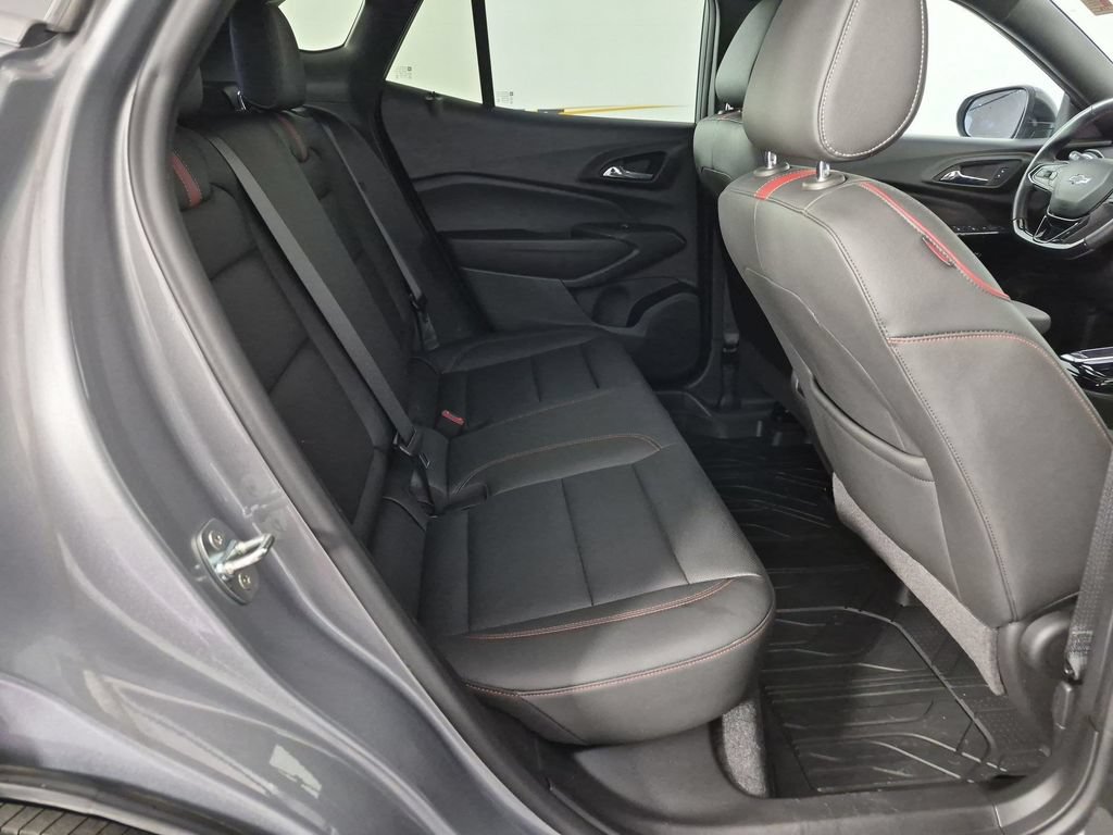 Certified 2024 Chevrolet Trax RS w/ Sunroof Package FWD image 37