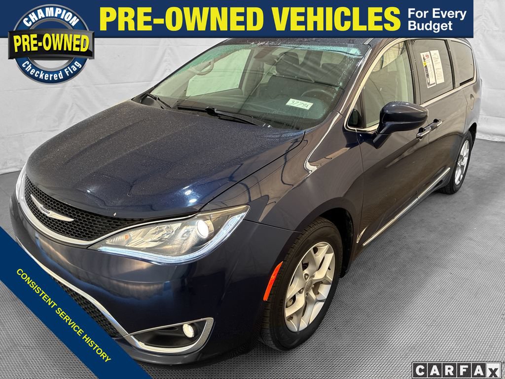 Used 2019 Chrysler Pacifica Touring-L Plus w/ Tire & Wheel Group FWD image 1