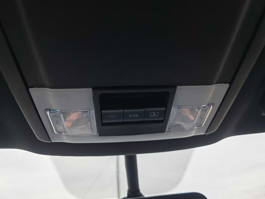 Used 2019 Ford Explorer Limited w/ Class III Trailer Tow Package image 32