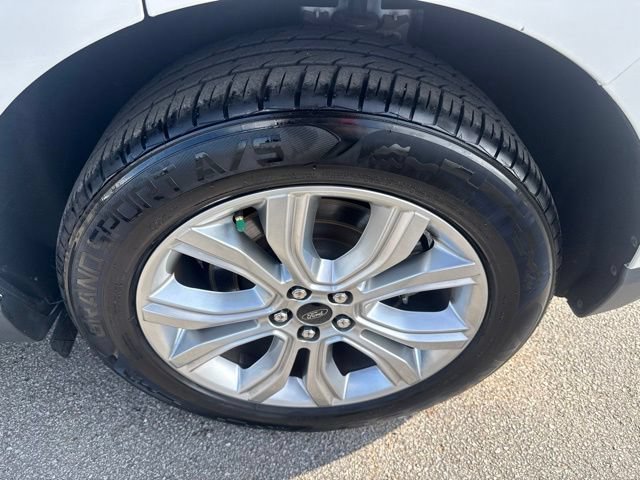 Used 2023 Ford Edge Titanium AWD/4WD image 11