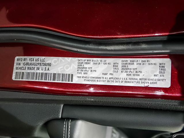 Used 2023 Jeep Grand Cherokee L Laredo AWD/4WD image 32