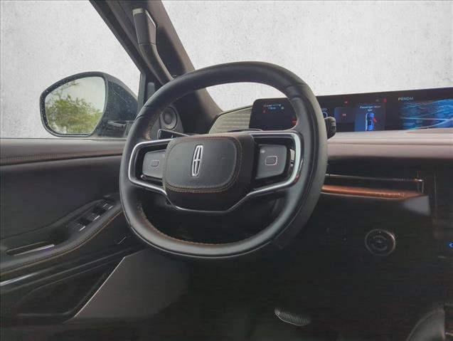 Used 2025 Lincoln Navigator L Black Label AWD/4WD image 27