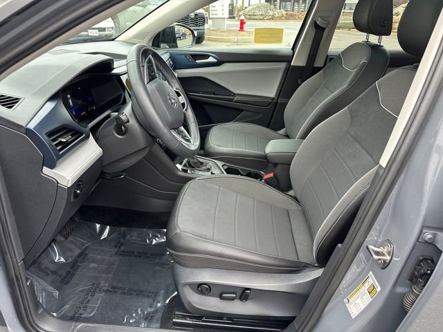 Used 2024 Volkswagen Taos SE image 29